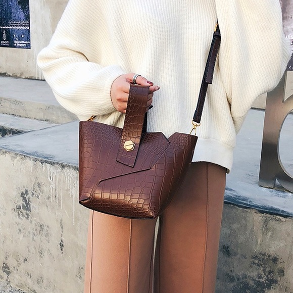 🔄🆕 CAIRO Crocodile Bucket Bag Set - Picture 5 of 6